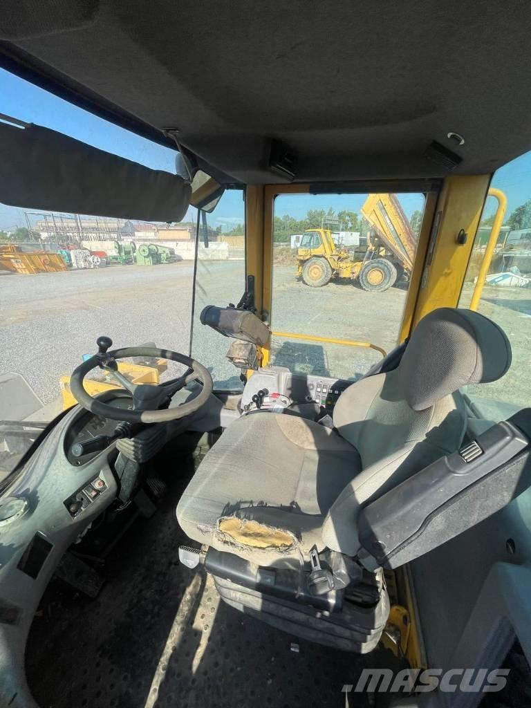 Volvo L 120 E ホイールローダー・タイヤショベル