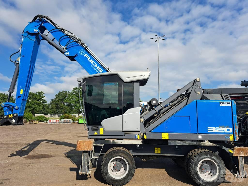 Fuchs MHL320F 廃棄物／工業産廃処理機