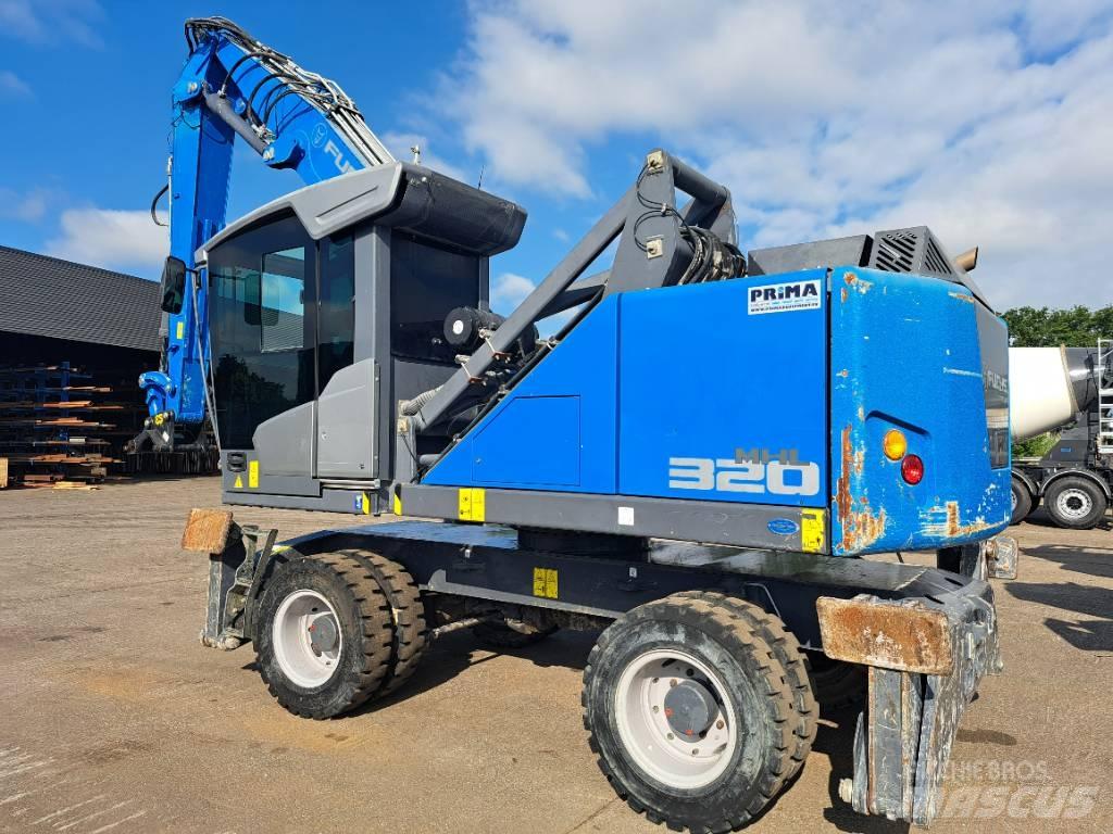 Fuchs MHL320F 廃棄物／工業産廃処理機