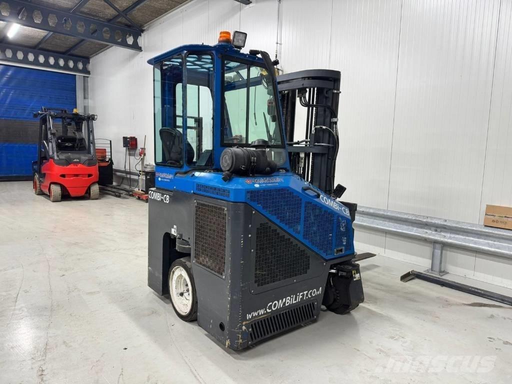 Combilift C3000CB サイドローダー