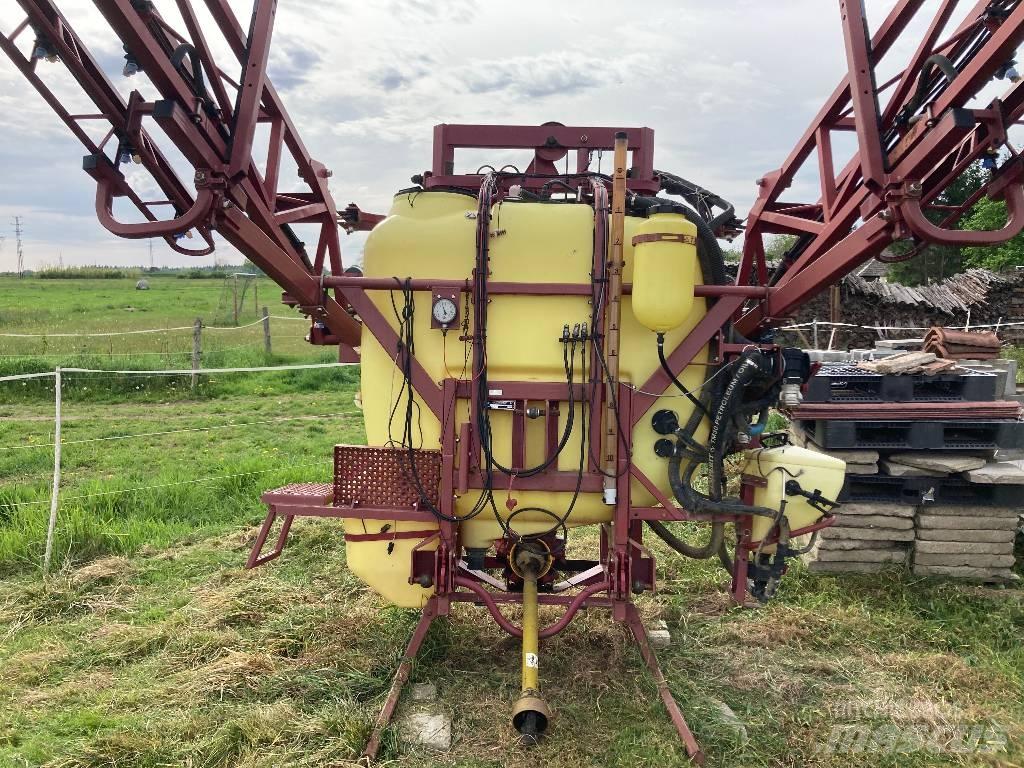 Hardi Mega 1000 マウント型噴霧器