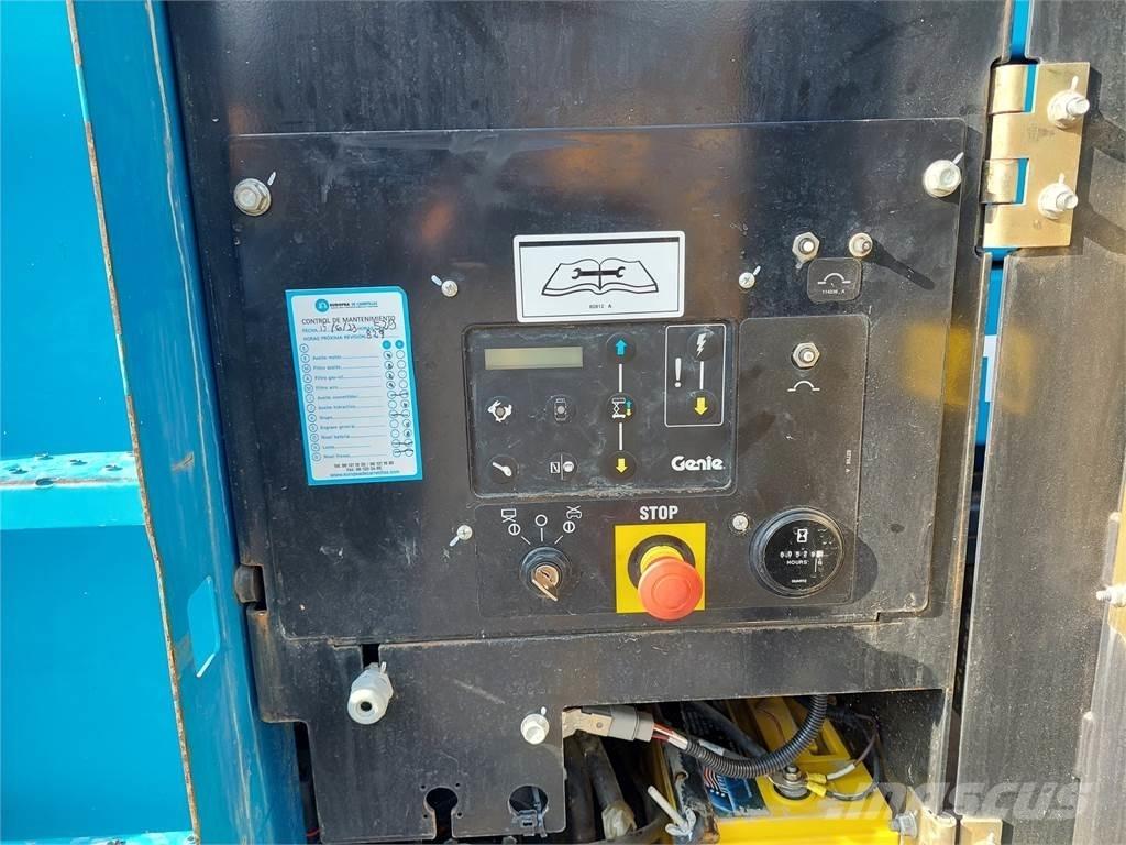 Genie GS4390 シザースリフト