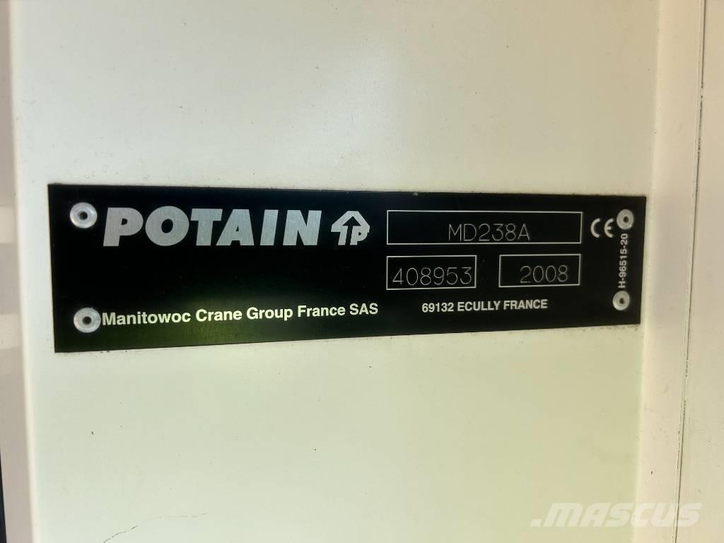 Potain MD238A-J10 タワークレーン