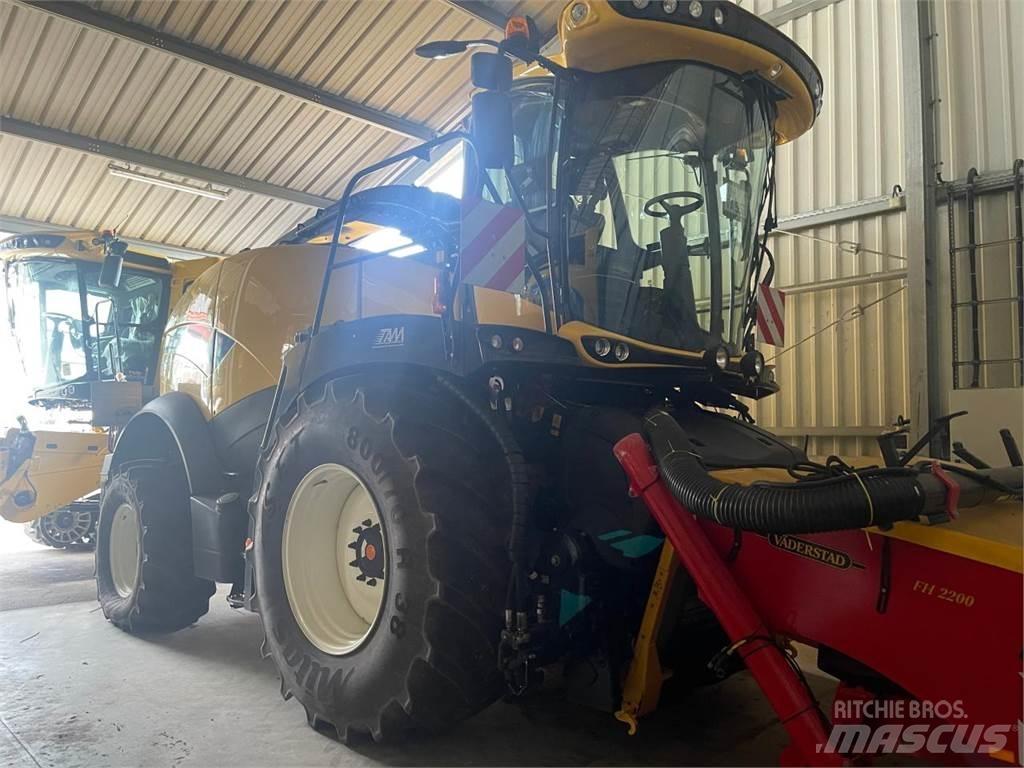 New Holland FR550 自走式フォレージハーベスター