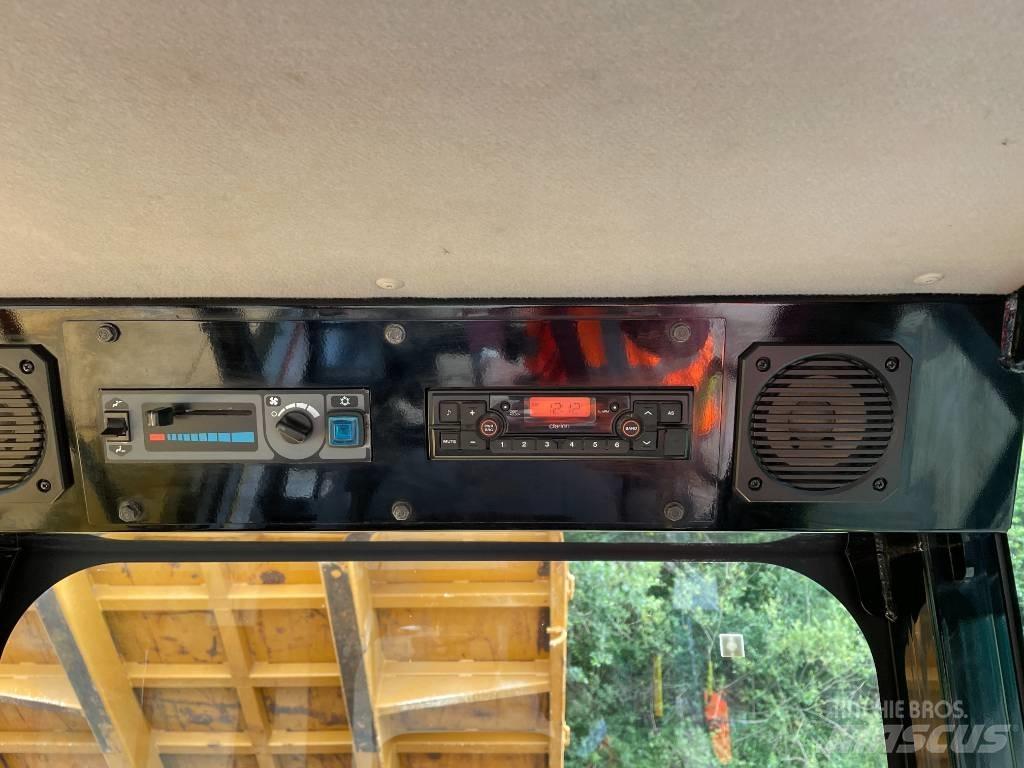 Morooka MST 1500 V D キャリアダンプ
