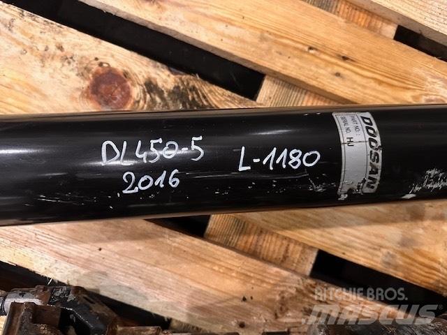 Doosan DL 450-5 アクスル