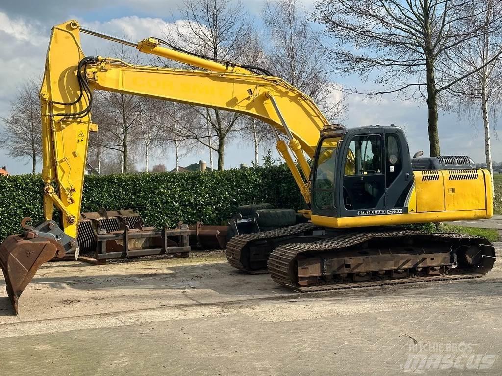 New Holland E215 大型油圧ショベル12t以上（パワーショベル・ユンボ）