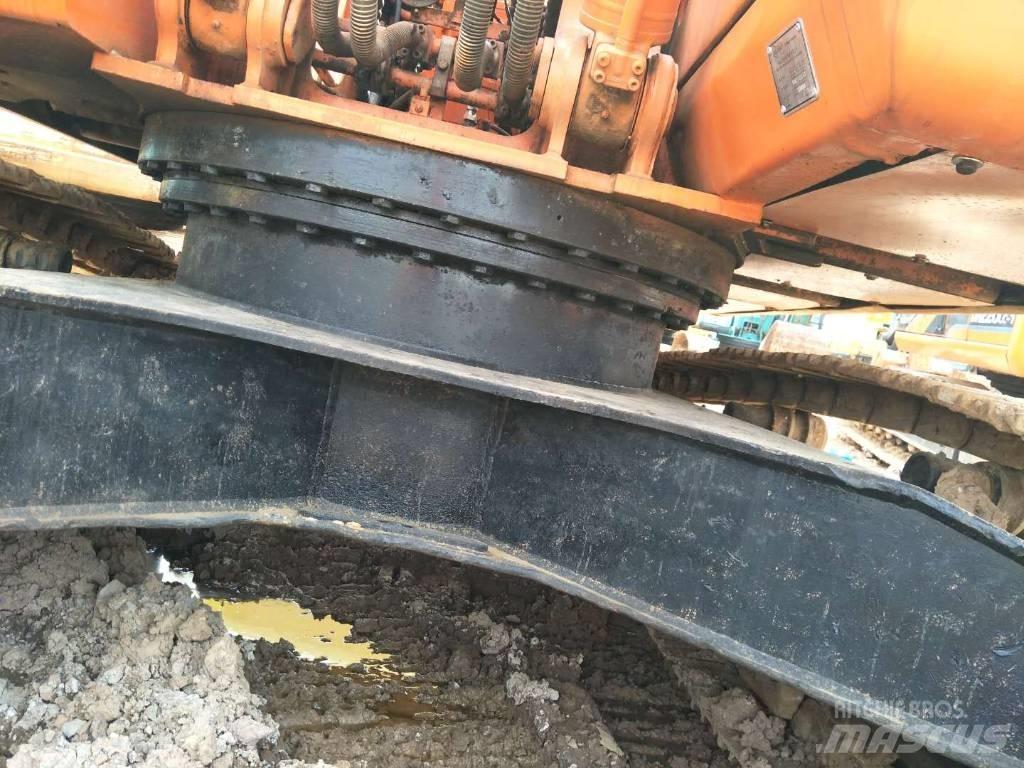 Doosan DX 225 LC 大型油圧ショベル12t以上（パワーショベル・ユンボ）