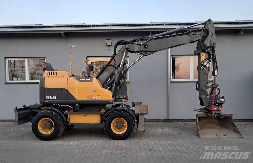 Volvo EW 140 D ホイール式油圧ショベル（パワーショベル・ユンボ・バックホー）