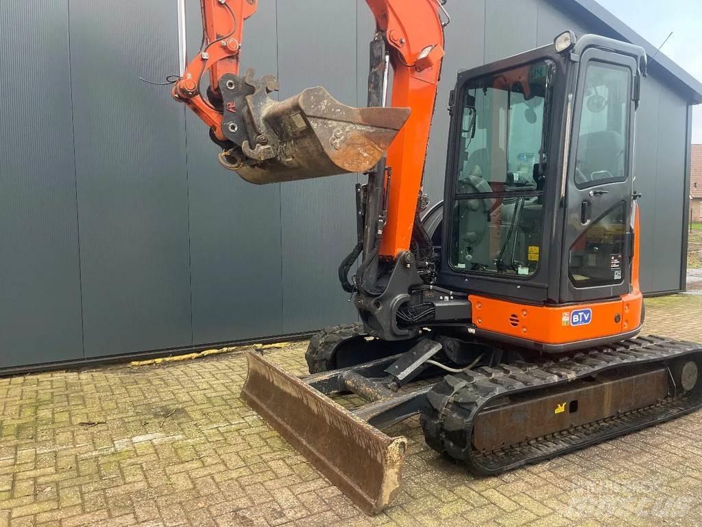 Hitachi U55-5a ミニ油圧ショベル 7t以下（ミニユンボ・ミニディガー）
