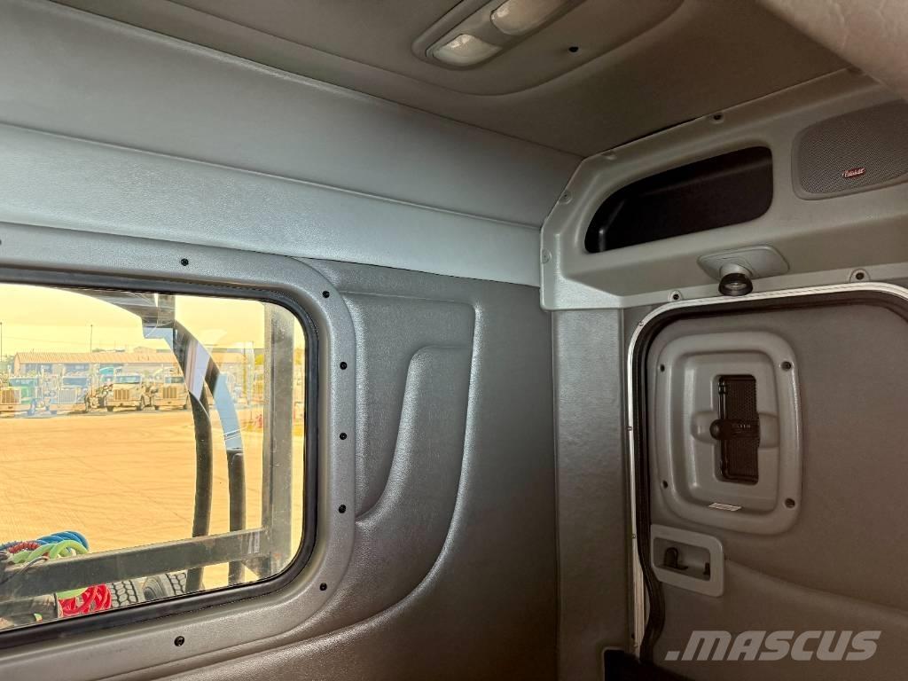 Peterbilt 389 中古トラクターヘッド | トレーラーヘッド