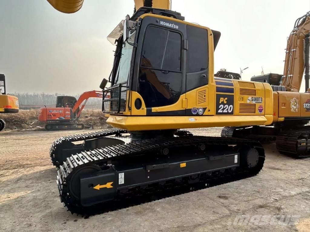 Komatsu 220 大型油圧ショベル12t以上（パワーショベル・ユンボ）