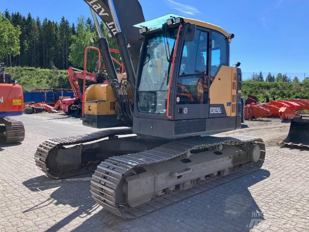 Volvo ECR235EL 大型油圧ショベル12t以上（パワーショベル・ユンボ）