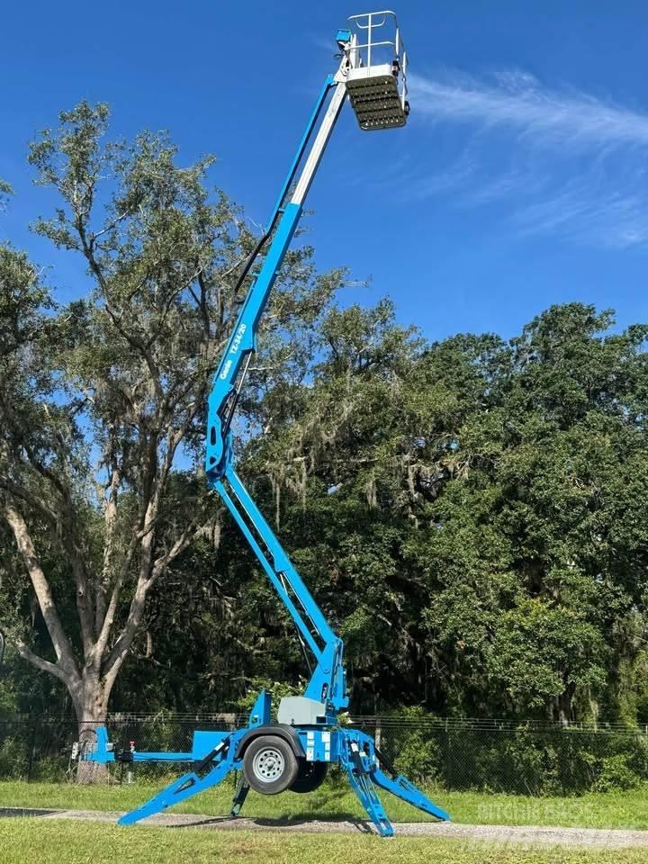 Genie TZ 34/20 高所作業台付トレーラー