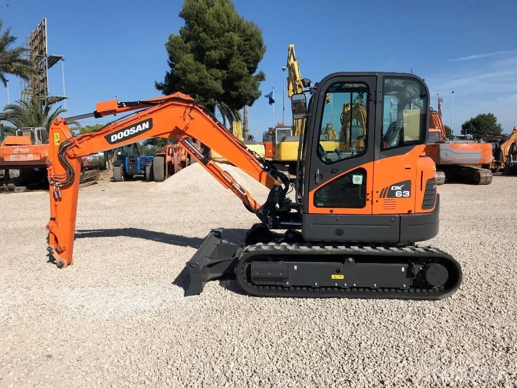 Doosan DX 63-3 ミニ油圧ショベル 7t以下（ミニユンボ・ミニディガー）