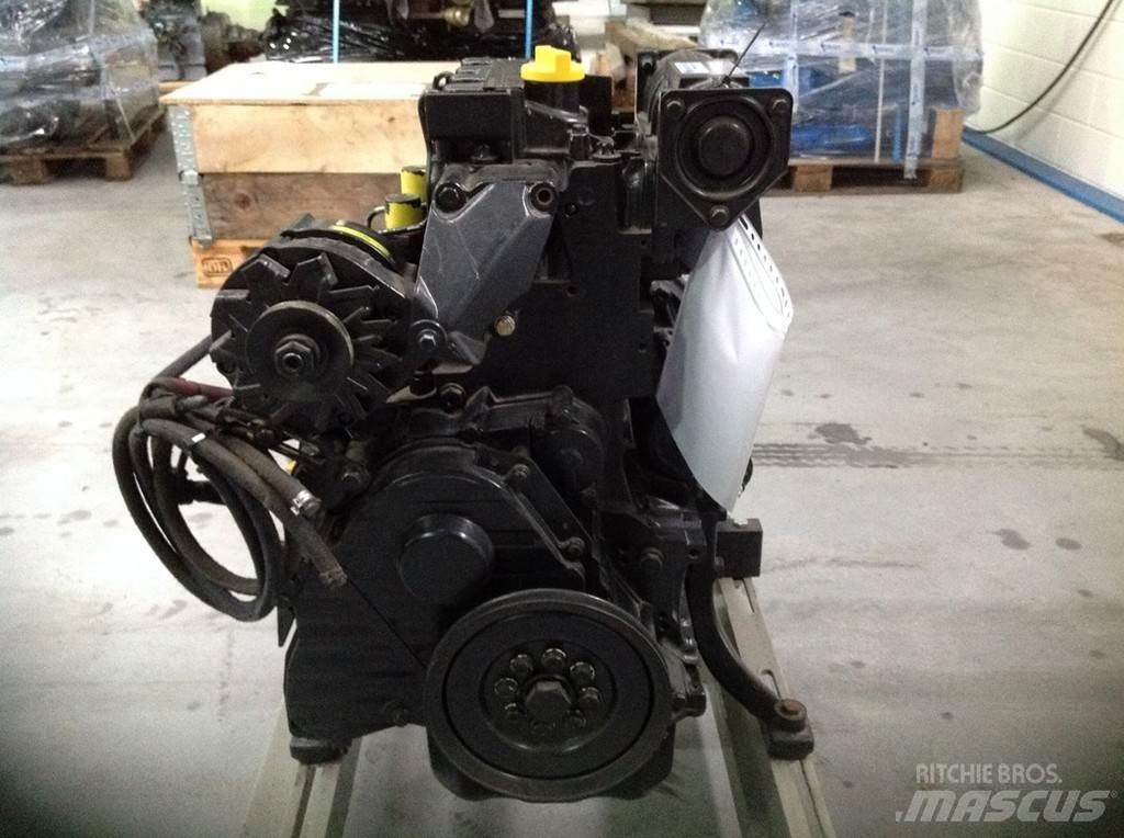 Deutz F2M2011 NEW エンジン