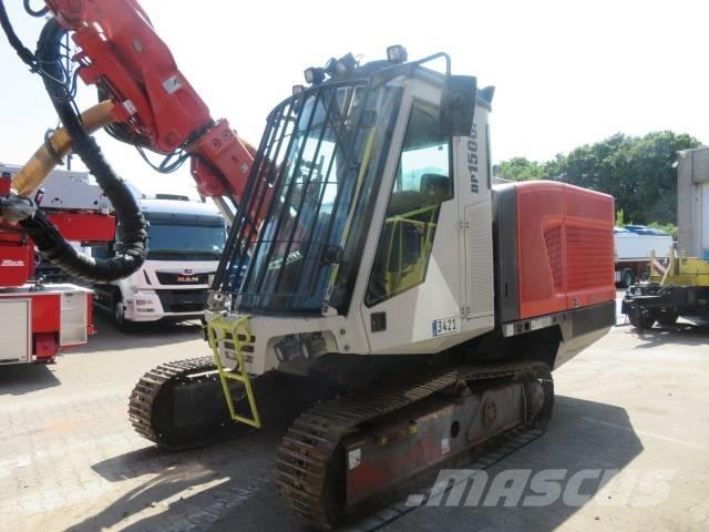 Sandvik DP 1500 i サーフェイスドリルリグ