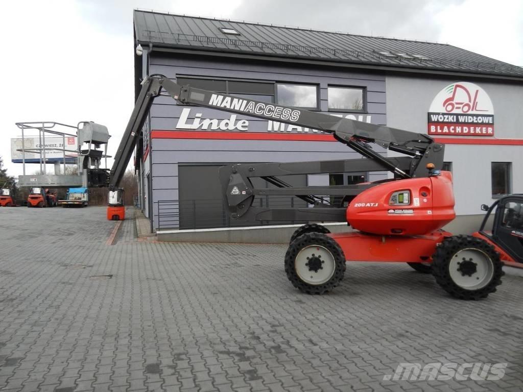 Manitou 200 ATJ ブームリフト　屈伸型