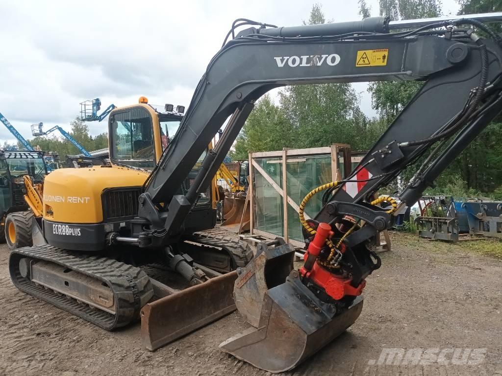 Volvo ECR 88 PLUS 中型油圧ショベル 7ｔ-12ｔ（ユンボ・パワーショベル・バックホー）