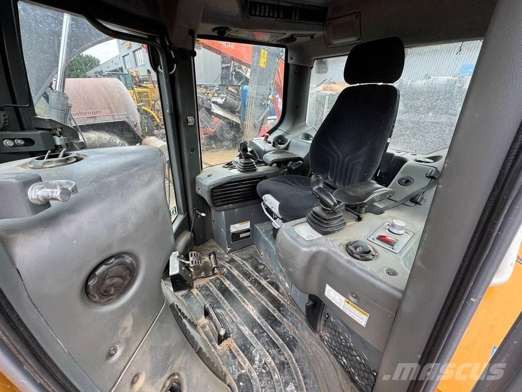 Liebherr PR736 LGP ブルドーザー