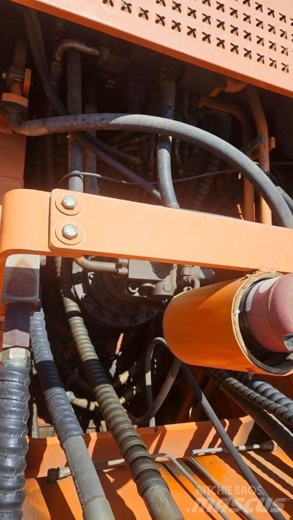 Doosan DX 300 LC 大型油圧ショベル12t以上（パワーショベル・ユンボ）