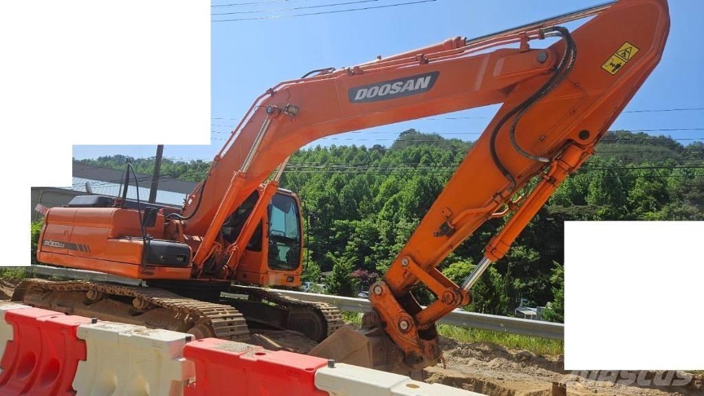 Doosan DX 300 LC 大型油圧ショベル12t以上（パワーショベル・ユンボ）