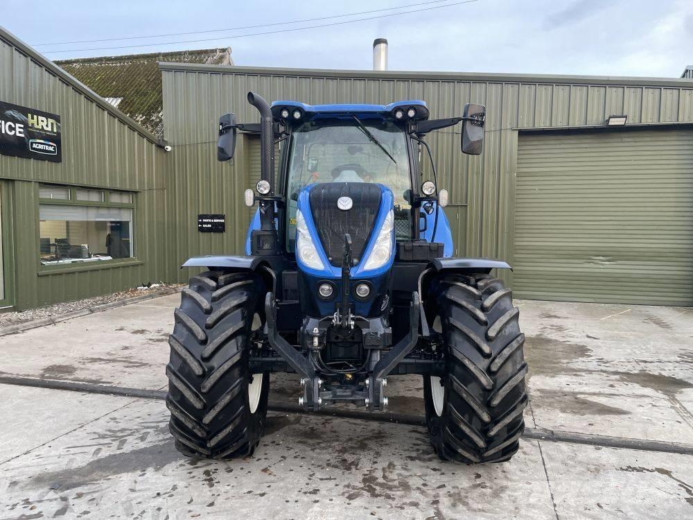 New Holland T 7.210 トラクター