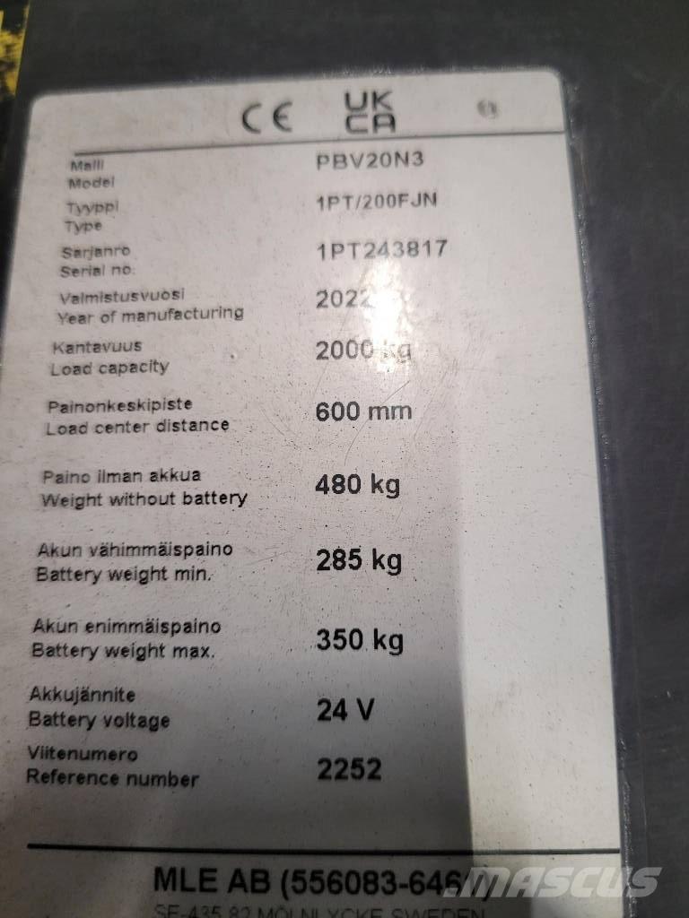 Mitsubishi PBV 20 N3 ローリフトとプラットフォーム