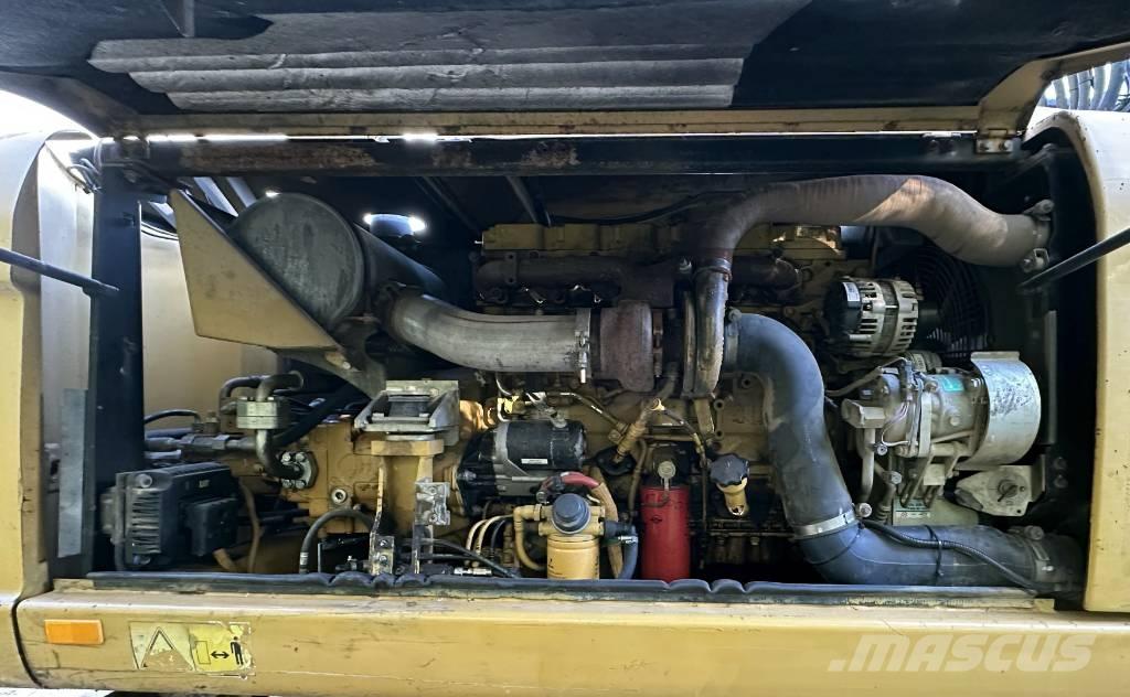 CAT M 316 D ホイール式油圧ショベル（パワーショベル・ユンボ・バックホー）