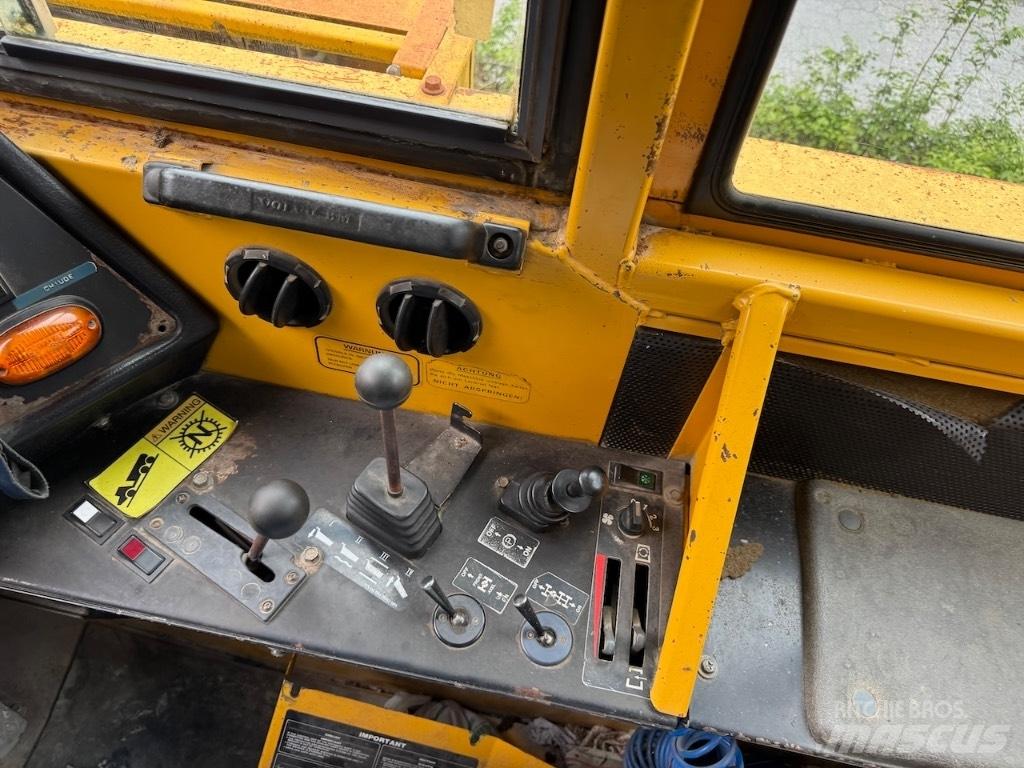 Volvo BM A 35 アーティキュレート式ダンプトラック
