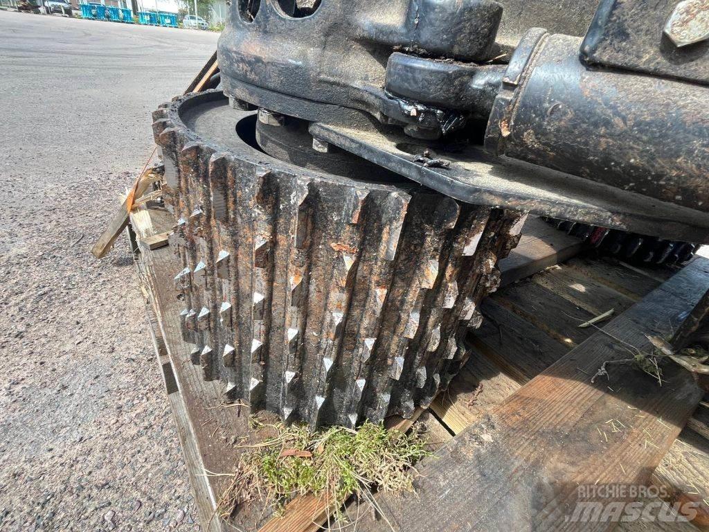 Komatsu S92 ハーベスタヘッド