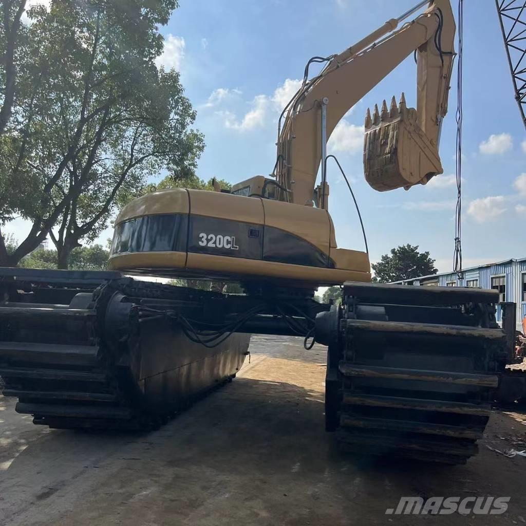 CAT 320 C 水陸両用油圧ショベル、ユンボ