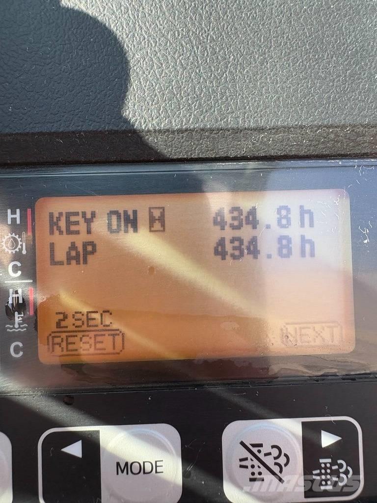 Toyota 8 FDF 25 ディーゼル・軽油