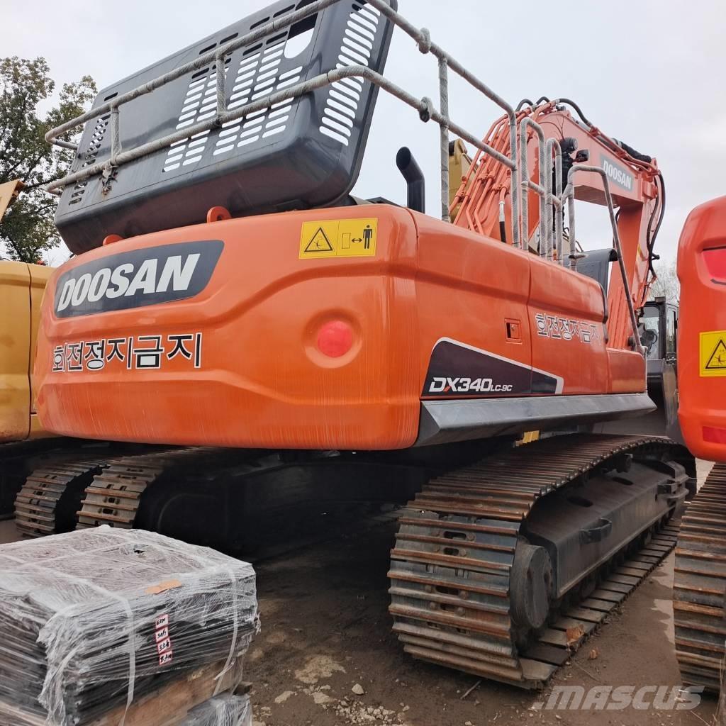 Doosan DX 300 LC 大型油圧ショベル12t以上（パワーショベル・ユンボ）