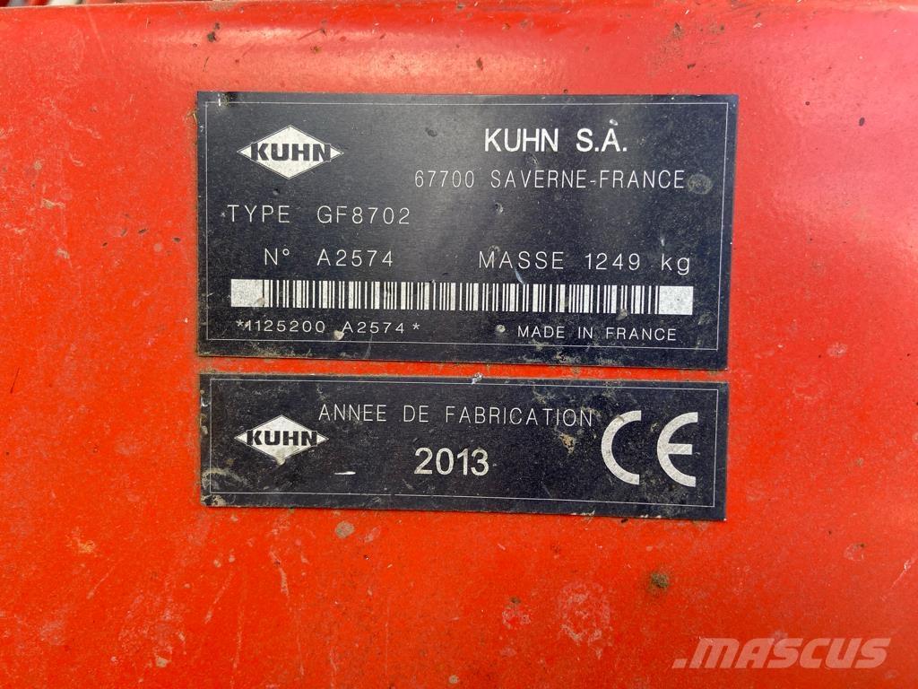 Kuhn GF8702 テッダー・テッダーレーキ