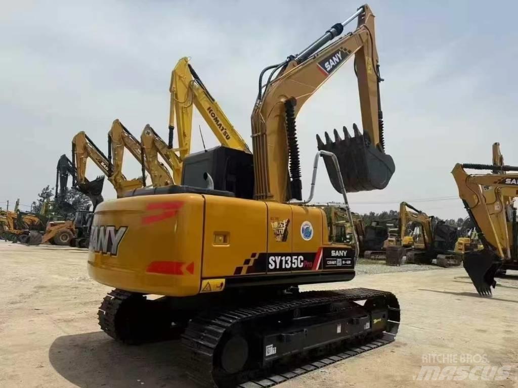 Sany SY 135 C 大型油圧ショベル12t以上（パワーショベル・ユンボ）