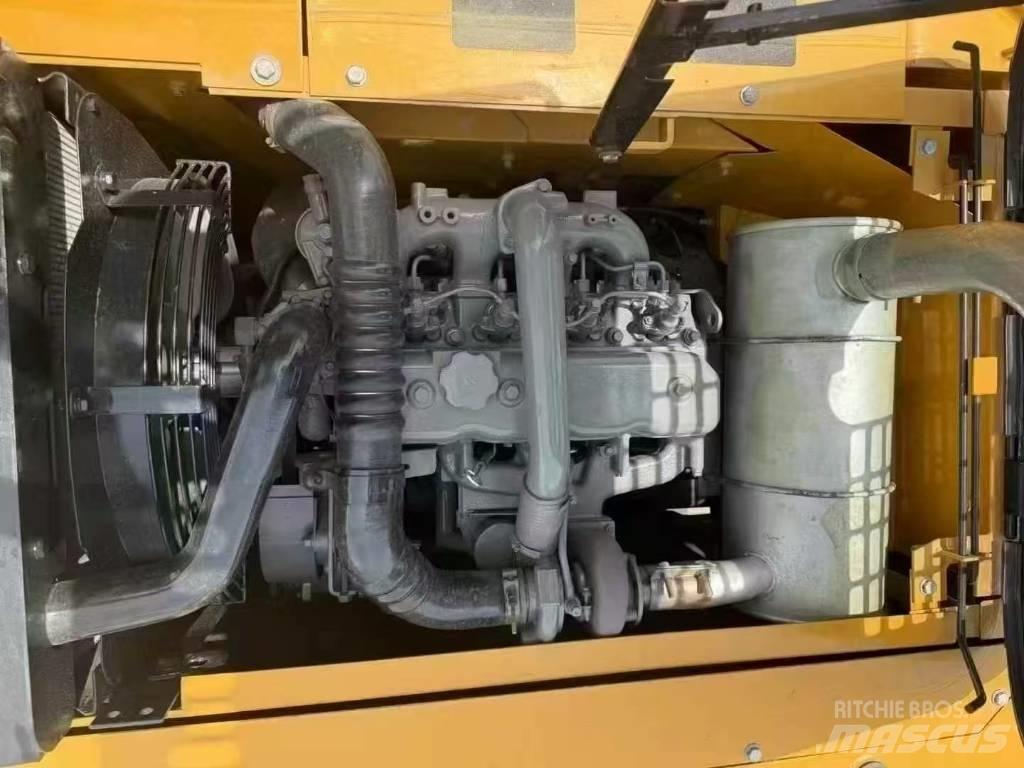 Sany SY 135 C 大型油圧ショベル12t以上（パワーショベル・ユンボ）