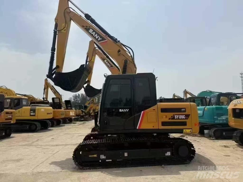 Sany SY 135 C 大型油圧ショベル12t以上（パワーショベル・ユンボ）