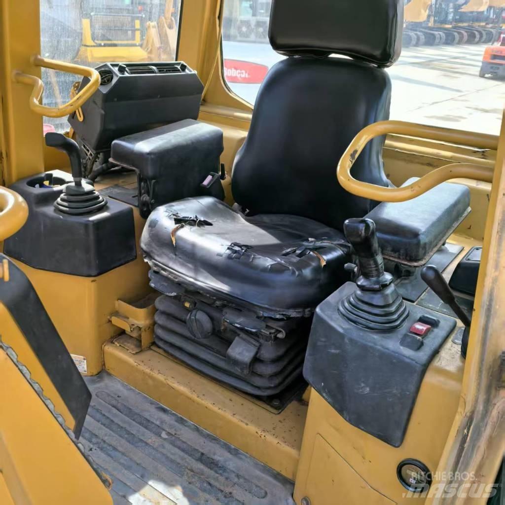 CAT D 5 G LGP ブルドーザー