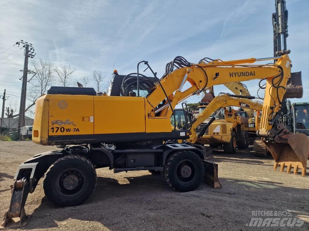Hyundai R 170 W ホイール式油圧ショベル（パワーショベル・ユンボ・バックホー）