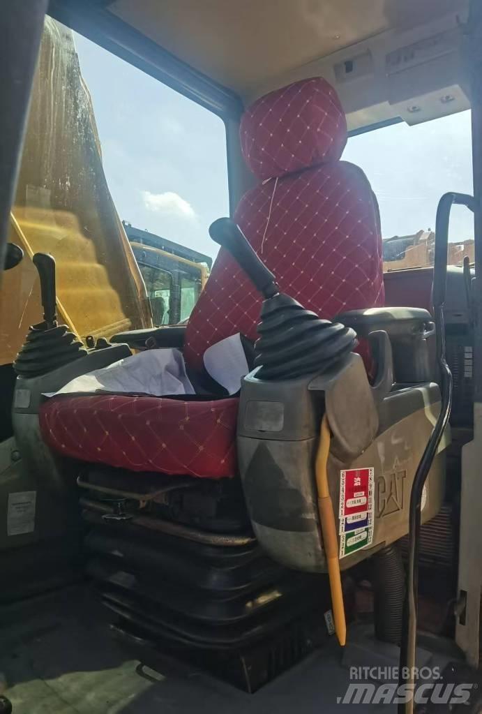 CAT 320 D2 大型油圧ショベル12t以上（パワーショベル・ユンボ）