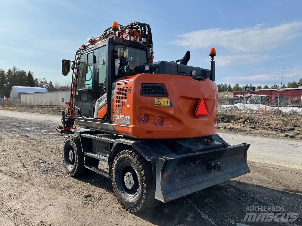 Hitachi ZX135W-7 ホイール式油圧ショベル（パワーショベル・ユンボ・バックホー）
