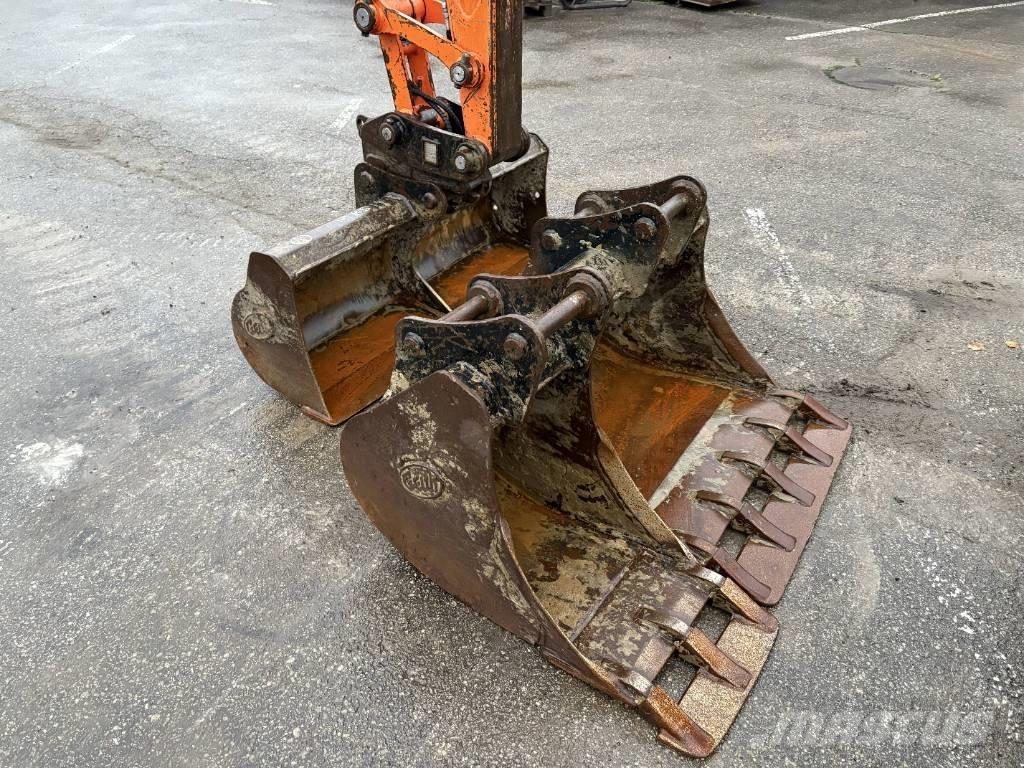 Doosan DX 85 R-3 中型油圧ショベル 7ｔ-12ｔ（ユンボ・パワーショベル・バックホー）