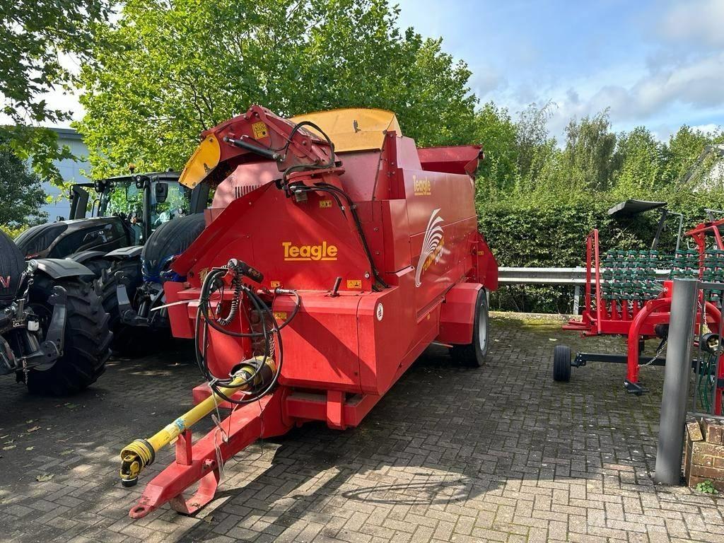 TEAGLE TOMAHAWK 1010 ベールシュレッダー、カッター、アンローラー