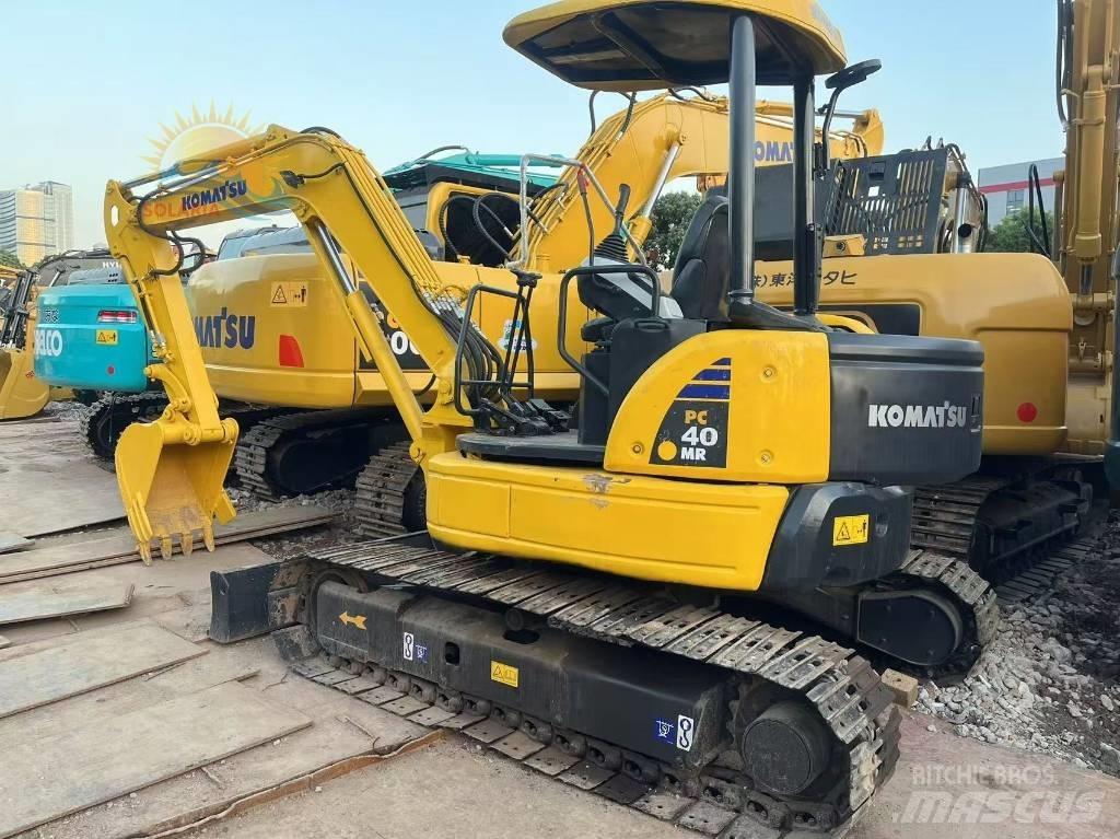 Komatsu PC 40 MR ミニ油圧ショベル 7t以下（ミニユンボ・ミニディガー）