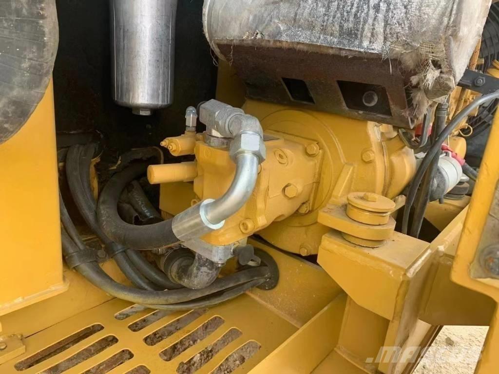 CAT 305.5 E CR 大型油圧ショベル12t以上（パワーショベル・ユンボ）