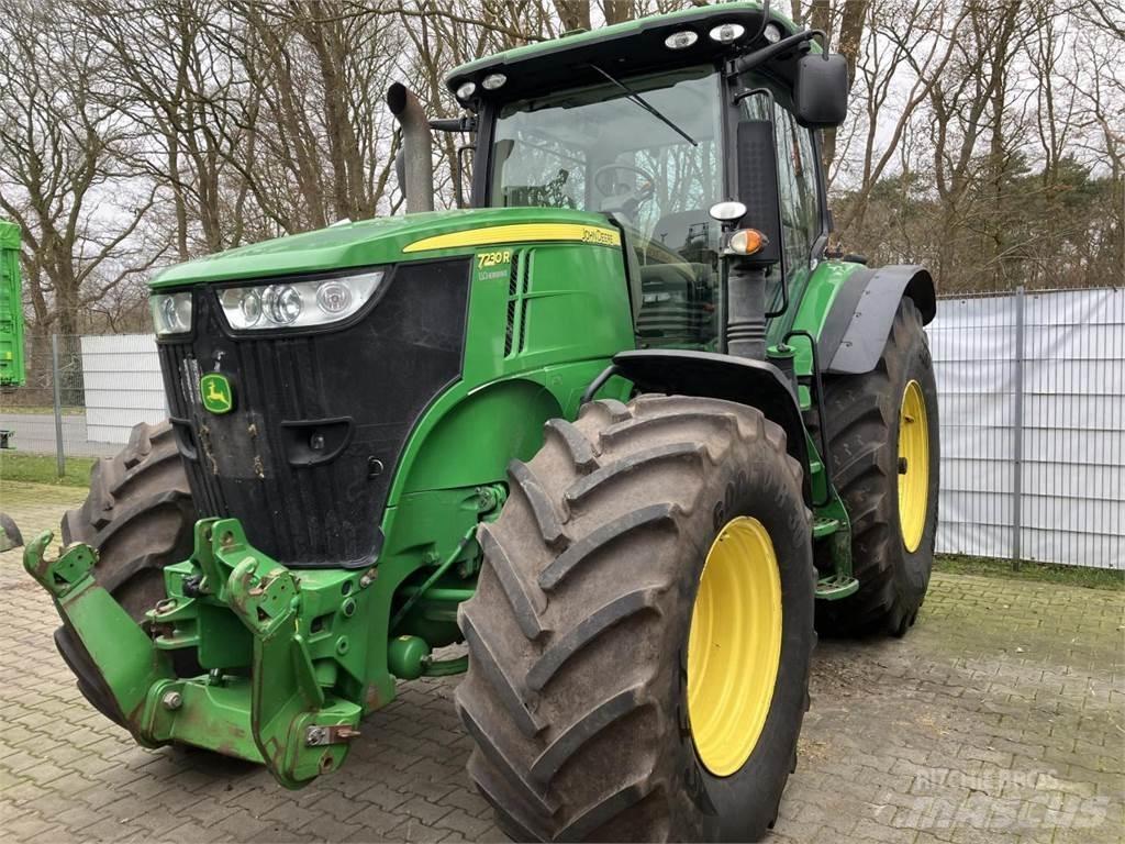 John Deere 7230R トラクター