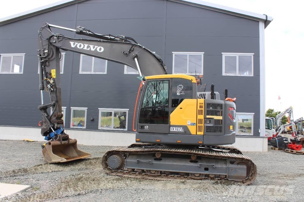 Volvo ECR 235 E 大型油圧ショベル12t以上（パワーショベル・ユンボ）