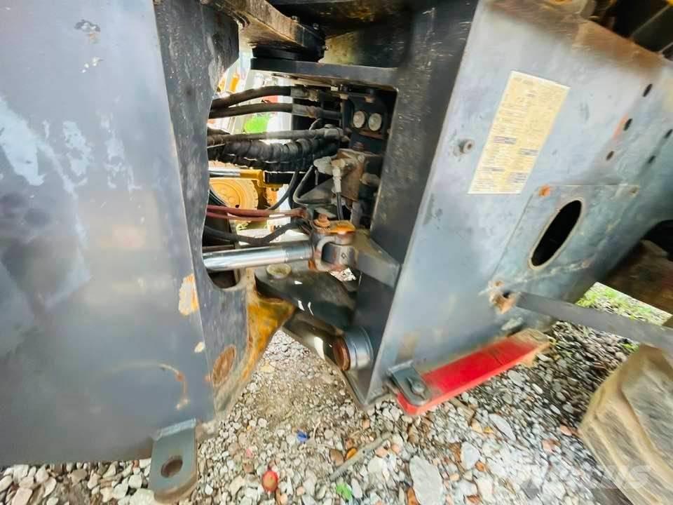 Komatsu WA320 ホイールローダー・タイヤショベル