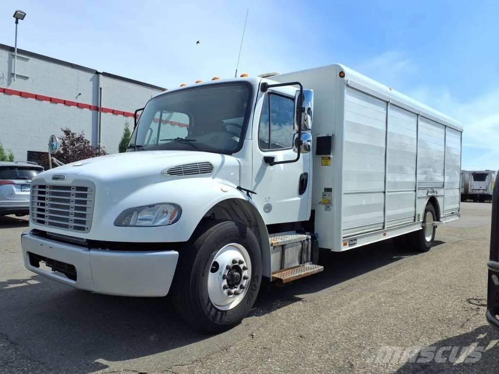 Freightliner M2 飲料運送車両